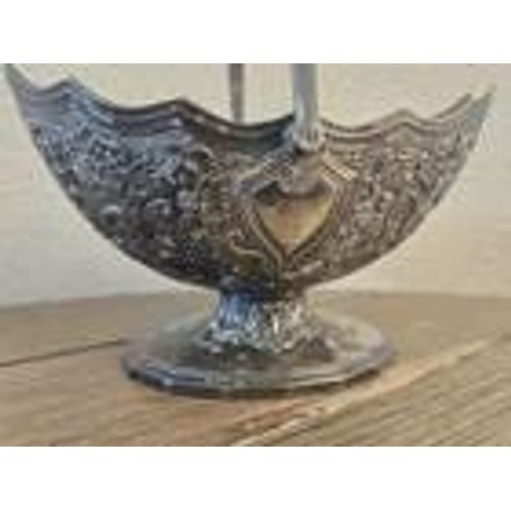 Vintage Silver Plated Oval Basket With Handle Floral Design Regal Victorian 6.5" - Picture 2 of 16